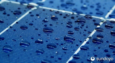 В Китае солнечную панель научили получать энергию от дождя
